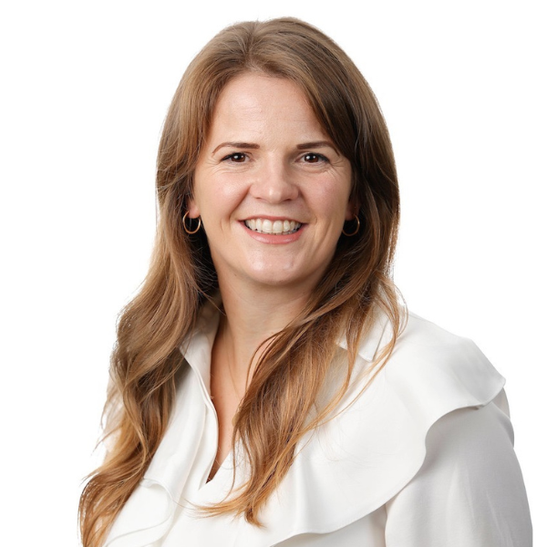 siobhan ni mhurchu headshot